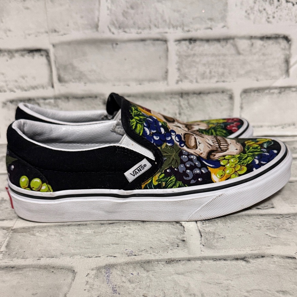 Vans Unisex Classic Slip-On Fruit Skull Vans Sneakers